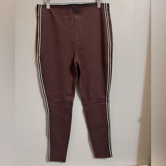 GAP Pants - NWOT GAP Skinny Pants